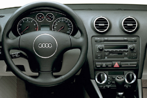 Audi A3 2003 - interiér