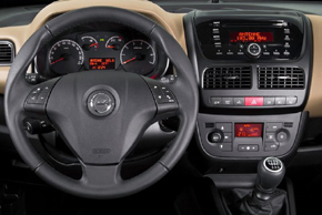 Opel Combo 2012 - interiér