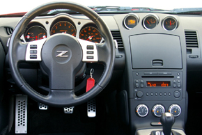 Nissan 350Z - interiér