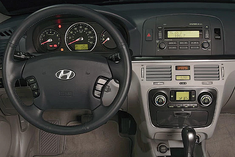 Rámeček 2DIN autorádia Hyundai Sonata (06-08)