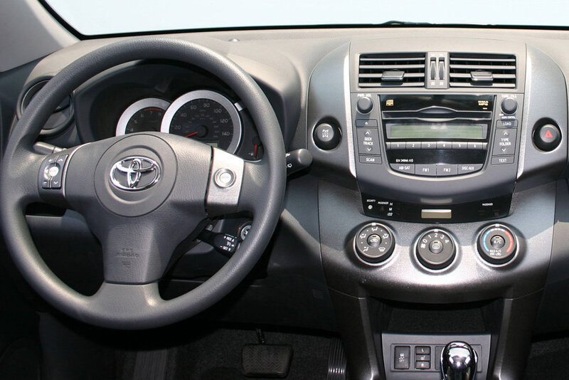 Instalační sada 2DIN rádia Toyota RAV4 (06>)